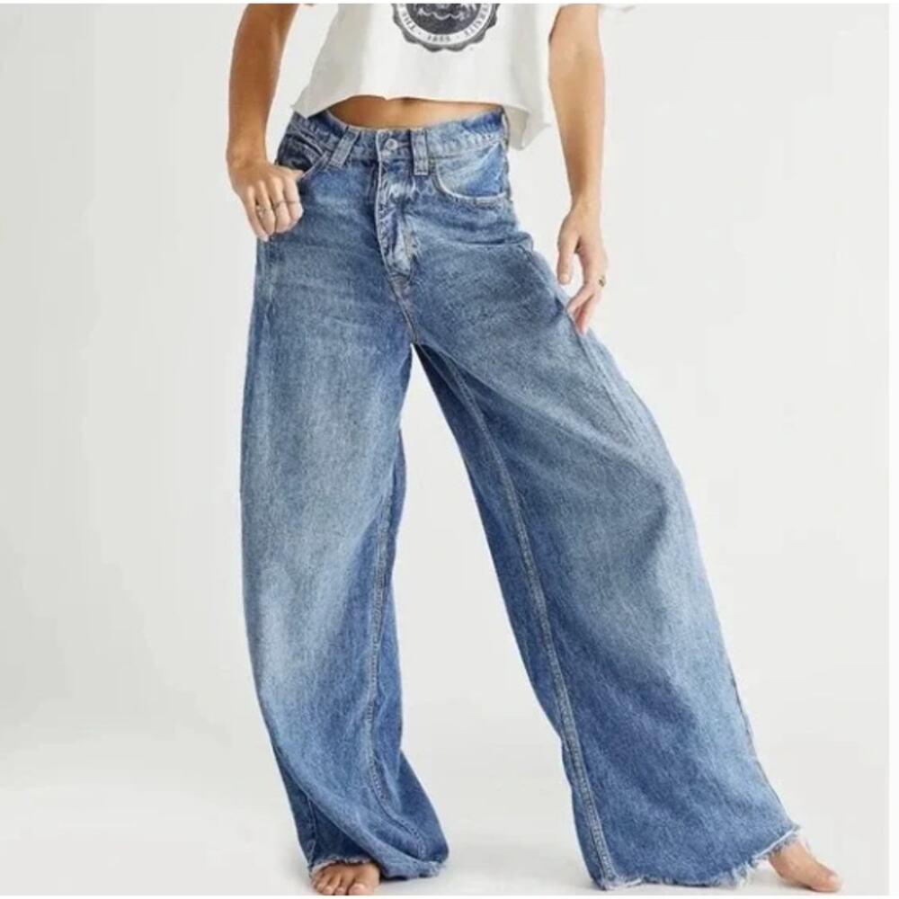 Free People We The Free Old West Slouchy raw hem wide leg Jeans Blue 27
